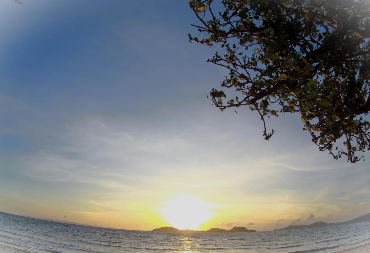 Playa Encantada Beach Resort Ель-Нідо Екстер'єр фото